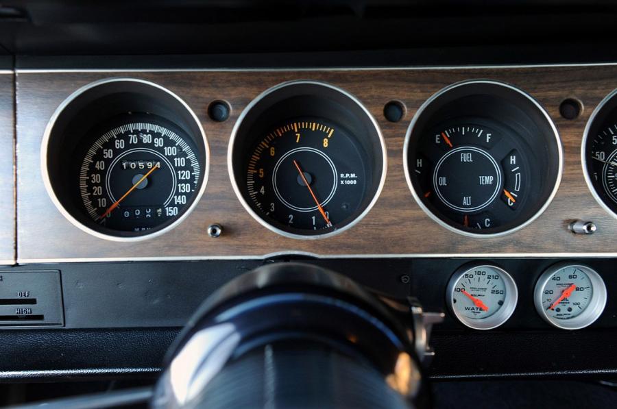  Dodge Challenger E-Max Hotchkis TA 1970 года  (фото 10 из 42)